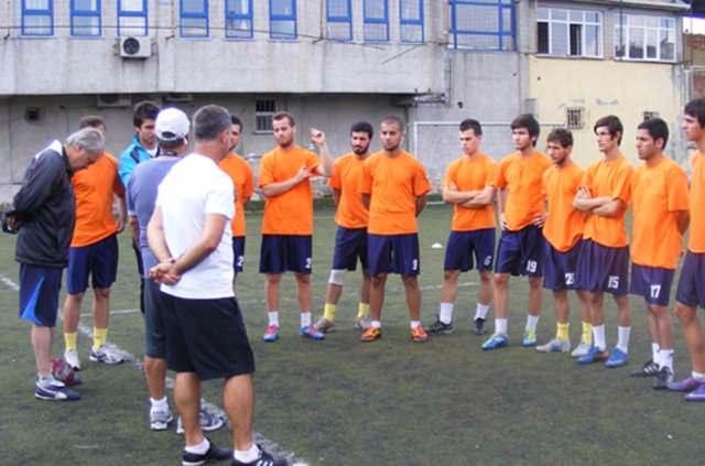 <p><strong>ALİBEYKÖYSPOR</strong></p>
<p>Süper Lig'de yer aldığı sezon sayısı: 2</p>
<p>Şu an bulunduğu lig: İstanbul amatör küme</p>