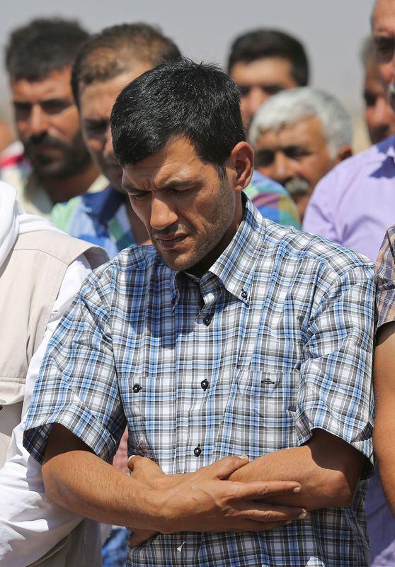 <p><a href="http://video.haber7.com/video-galeri/59029-aylan-son-yolculuguna-ugurlandi" target="_blank"><strong>HABERİN VİDEOSUNUZ İZLEMEK İÇİN TIKLAYINIZ...</strong></a></p>
