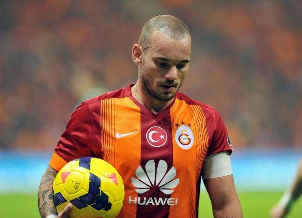 <p><strong>Wesley Sneijder</strong><br />
<br />
En yüksek değeri: 45 milyon Güncel değeri: 15,50 milyon euro</p>