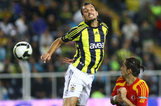 <p>Edu Dracena - Yaşı: 35 - Takımı: Palmeiras (Brezilya)</p>
