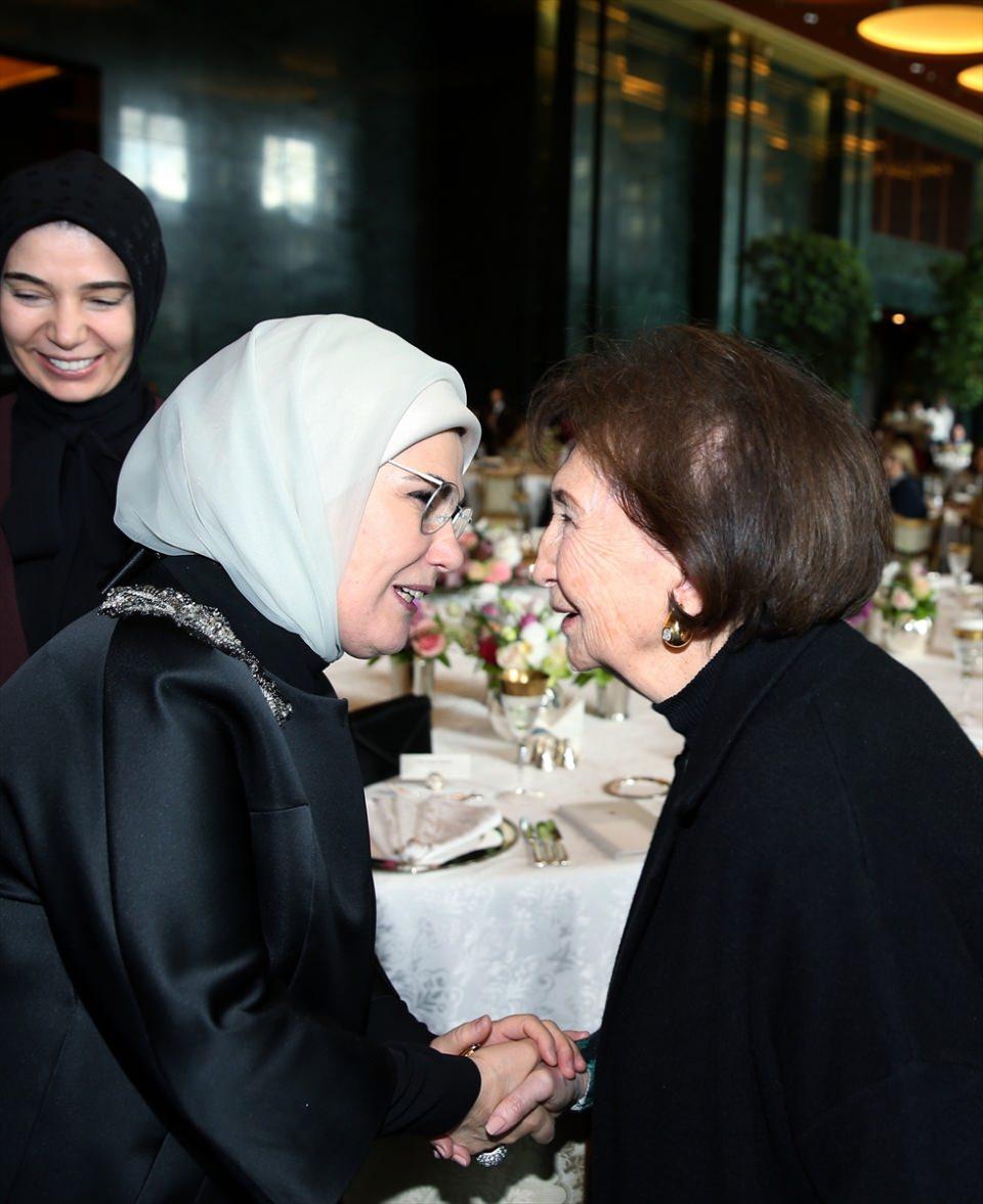 <p>Koç Holding Yönetim Kurulu Üyesi Semahat Sevim </p>