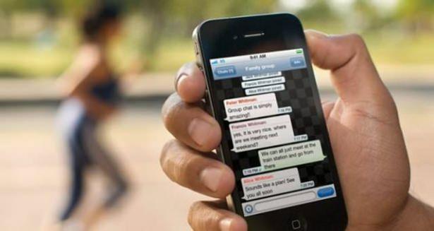 <p>Gelen herhangi bir mesaja uygulamaya girmek zorunda kalmadan ekran kilitli olmasına rağmen cevap verebileceksiniz. WhatsApp'ı hızlı cevap özelliğiyle kullanmak için, uygulamayı güncellemenize gerek yok.</p>

<p> </p>

<ul>
</ul>
