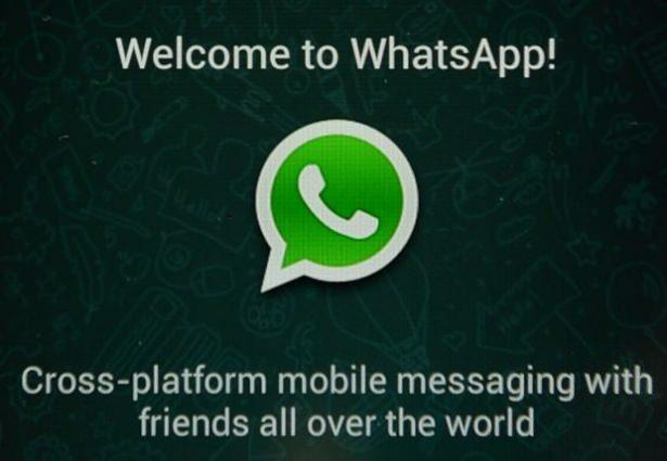 <p>Yanlışlıkla silinen WhatsApp mesajları için de benzer bir yol izleyebilirsiniz. Zira WhatsApp'ı silip yeniden yüklediğinizde uygulama size eski konuşmaları geri getirmeyi isteyip istemediğinizi soruyor.</p>
