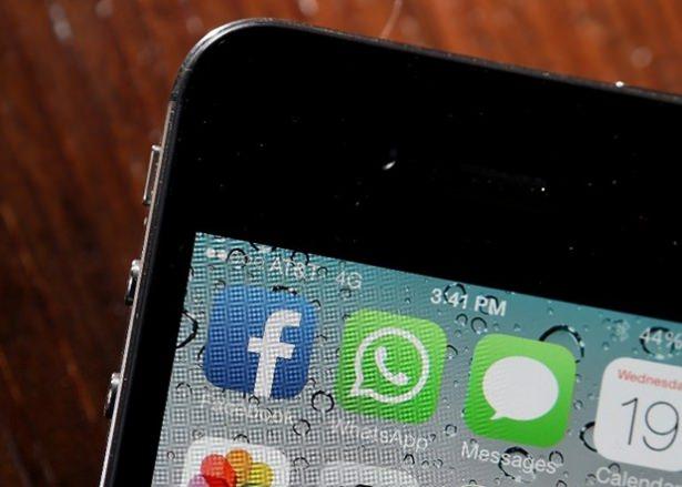 <p>Kişiler için WhatsApp kısa yolu oluşturun </p>

<p>Bir kişiyi sık kullanılanlara eklemek için o mesajın üzerine basılı tutun ve “Sohbet Kısayolu Ekle” seçeneğine tıklayın.    </p>
