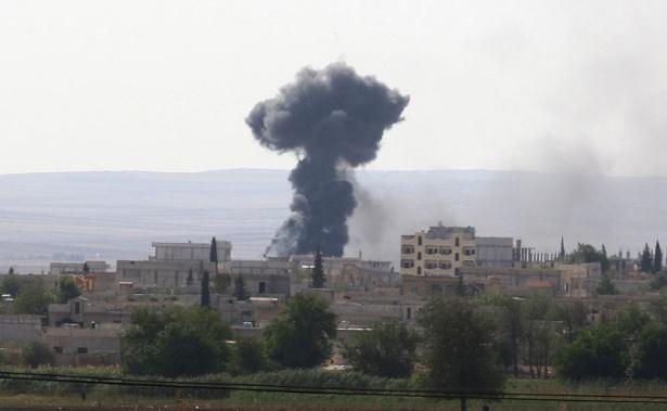 <p>B&ouml;lgeden y&uuml;kselen dumanlar Şanlıurfa'nın Suru&ccedil; il&ccedil;esindeki sınır hattından g&ouml;r&uuml;ld&uuml;.</p>
