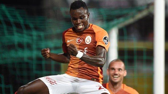 <p>Portekizli yıldız oyuncunun menajeriyle yapılan görüşmede “Zam yaparız ancak önümüzdeki sezon sona erecek sözleşmeyi 3 yıl daha uzatma koşuluyla. Ayrıca sözleşmeye serbest kalma maddesi de koyarız” denildi.</p>