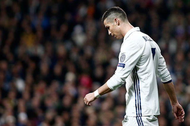 <p><strong>‘SAKLAYACAK BİR ŞEYİM YOK’ </strong></p>
<p> </p>
<p>Ronaldo, Britanya’ya bağlı Virgin Adaları’ndaki offshore hesaplarda 150 milyon Euro vergi kaçırmakla suçlanırken, İspanyol basını yıldız isme 9 yıl hapis cezası verileceğini öne sürmüştü.</p>