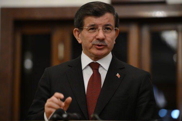 <p>Ahmet Davutoğlu</p>
<p>26 Şubat 1959<br />
<br />
58 yaşında.</p>