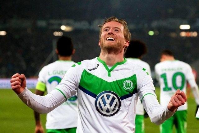 <p>Andre Schürrle<br />
<br />
Almanya 1. Futbol Ligi (Bundesliga) takımlarından Borussia Dortmund, Wolfsburg forması giyen Andre Schürrle'yi 30 milyon avroya renklerine bağladı.</p>
