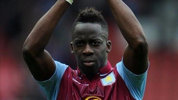 <p><strong>ALY CISSOKHO - DİŞLERİNDE SORUN ÇIKTI</strong><br />
<br />
Ocak 2009'da Milan, Porto'dan sol bek Cissokho'yu istedi. Porto, Fransız oyuncuyu 6 ay önce Vitoria Setubal'den 300 bin euroya almıştı ve 15 milyon euroya satmak üzereydi. Sağlık testleri sonucunda Cissokho'nun dişlerinde bir sorun tespit edildi. Milan, bu durum üzerine fiyatı düşürmek istedi. Porto reddetti ve transfer iptal oldu.</p>
