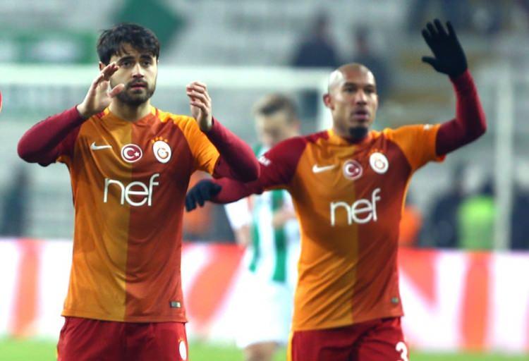 <p>Ahmet Calik, Gençlerbirliği'nden Galatasaray'a<br />
<br />
2,50 mil.</p>
