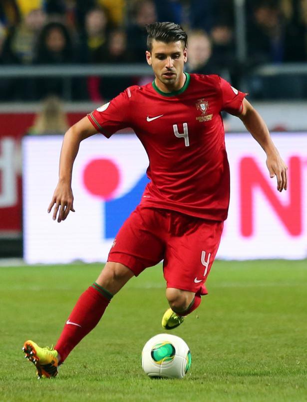 <p>Miguel Veloso - Önlibero (Dinamo Kiev)</p>