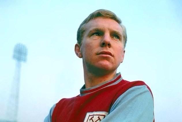<p><strong>BOBBY MOORE</strong></p>

<p>West Ham United'ın efsane ismi Bobby Moore, maçtan sonra sahayı en son terk edermiş.</p>

