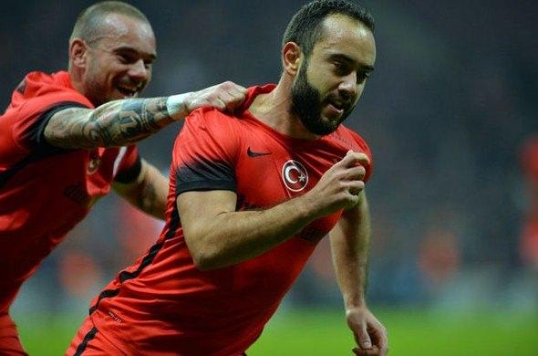 <p>UÇK’YA BAŞVURACAKLAR- Transferin son günlerinde kadrosuna Nigel De Jong ve Sigthorsson'u katan Galatasaray, bütçesinde yer açmak adına Olcan Adın’la yollarını ayırdı.</p>