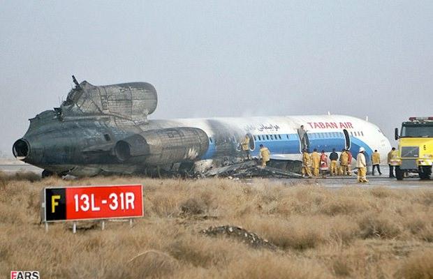 <p>9 Ocak 2011- İran Havayolları'na ait yolcu uçağı ülkenin kuzeybatısında düştü, 77 kişi yaşamını yitirdi.</p>