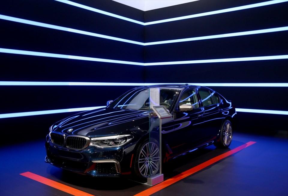 <p>BMW 5</p>
