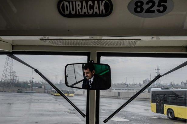 <p>İstanbul'da hizmette olan "Tosun" marka otobüsün dışında "Büssing", "Leyland" ve "Renault-Scemia" marka otobüsler, 85 personelin emeğiyle 8 ay boyunca çalışarak yeniden yapıldı ve araçlar 19-20 Aralık'ta İstanbul Kongre Merkezi'nde "Trans Fuarı"nda sergilenecek. </p>
