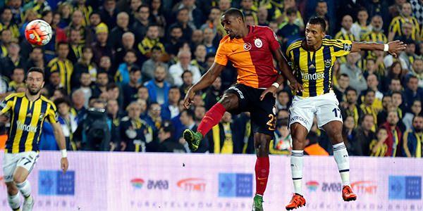 <p>Manchester’ı izlemek 75 TL<br />
<br />
Fenerbahçe Yönetimi, 20 Kasım’da Kadıköy’de oynanacak olan Galatasaray derbisinin bilet fiyatlarını açıkladı. Normalde bu sezon lig maçlarında en ucuz bilet 50 TL’den satılıyordu. Son oynanan Manchester United mücadelesinde ise 75 TL’den başlayan fiyatlardan satış yapıldı.</p>