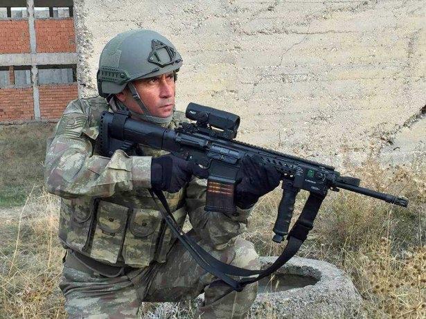 <p>Bunun yanında Azerbaycan gibi ordusunu bununla donatmak isteyen birçok ülke var, Şili de bunlardan biri. </p>
