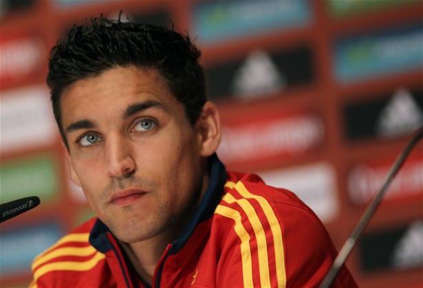 <p>Jesus Navas'ın transfer için bunca yıl beklemesinin sebebi doğduğu şehir Sevilla ve ailesine olan bağlılığı.</p>