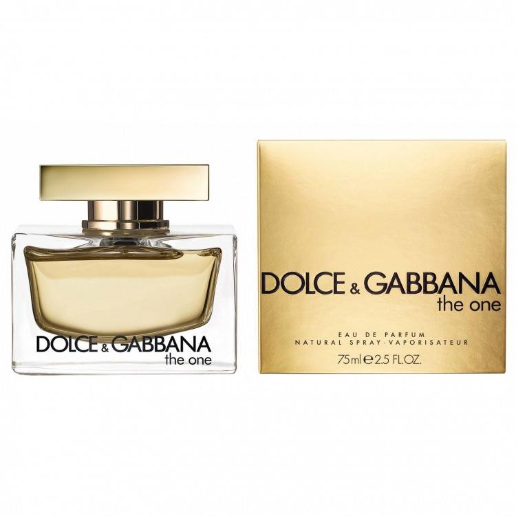 <p><strong>Dolce Gabbana The One EDP</strong></p>

<p><strong>Tepe noktası:</strong> Bergamot, mandalina, liçi, şeftali, solar akoru</p>

<p><strong>Kalp noktası:</strong> Erik, yasemin, beyaz zambak</p>

<p><strong>Dip noktası:</strong> Vetiver, kuru amber, vanilya, misk, yosun</p>

<p>529 TL (100 ml)</p>
