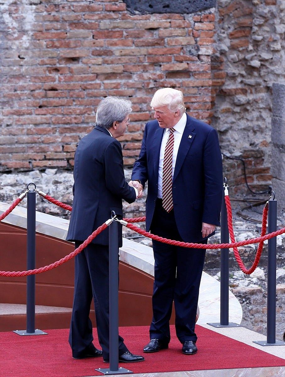 <p>Sanayileşmiş 7 ülkenin liderlerini bir araya getiren G7 Zirvesi, İtalya’nın Taormina beldesinde başladı.</p>

