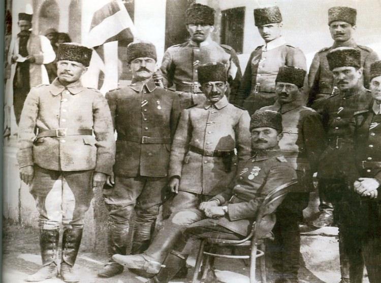 <p>''Kürtler; Sarıkamış ve diğer cephelerde savaştılar, fakat Kut-ül Amare'de özellikle Kürt aşiretlerin önemli rolü oldu.</p>