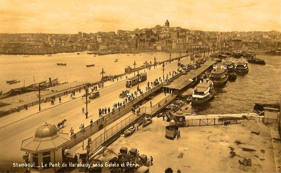 <p>Galata Köprüsü (1920'li yıllar)</p>

<p> </p>
