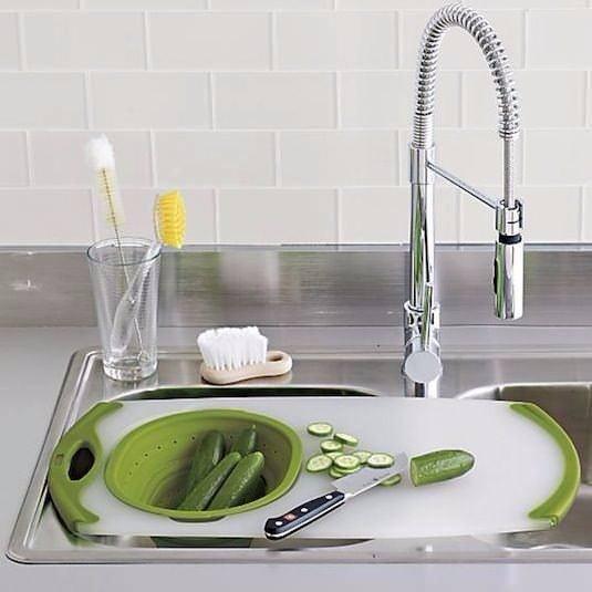 <p>Lavobo Üzeri Süzgeç Tahtası</p>
<p>Yıkama, dilimleme ve doğramayı lavabo üzerinde yapın. Özellikle küçük mutfaklar için çok kullanışlı olup kolay muhafaza edilebilmektedir.</p>