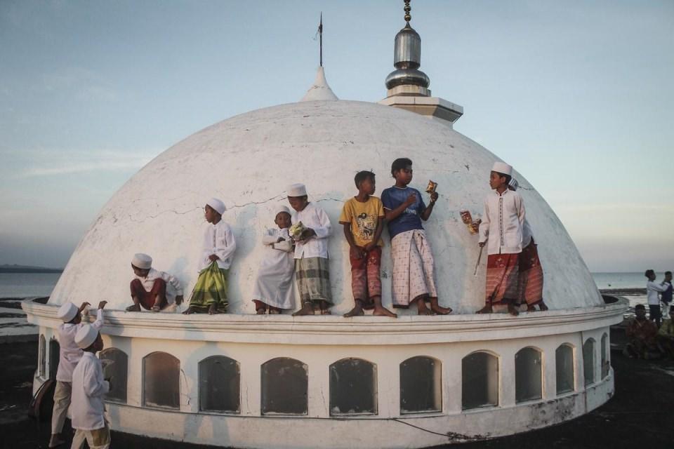 <p> Endonezya'nın Surabaya şehrinde Ramazan hazırlıkları başladı</p>
