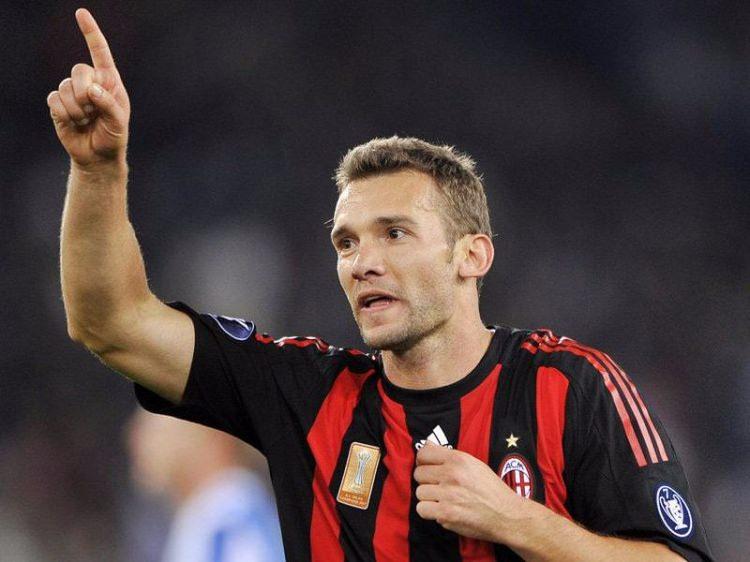 <p><strong>ANDRY SHEVCHENKO</strong></p>

<p>1997-1998 sezonunda Dinamo Kiev'de oynadığı dönemde Trabzonspor'a tavsiye edildi. Dönemin yönetimi 'Ünlü değil. ismi duyulmamış' diyerek Ukraynalı golcüyü istemedi. Milan'da zirveye çıktı...</p>
