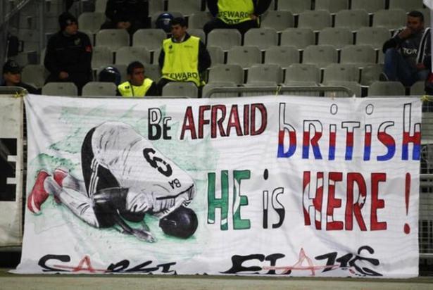 <p>"Kork İngiliz, Demba Ba burada!"</p>
