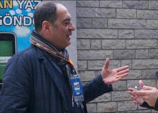 <p>Yalçın Çetin</p>

<p>İspanyol televizyonu göstermiyor ama tribünlerde Figo'nun pek de iç açıcı olmayan posterleri var sayın seyirciler.</p>
