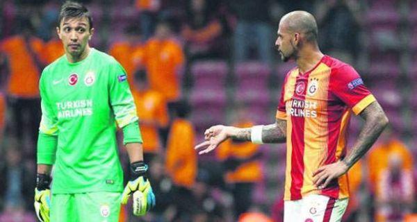 <p>EN GADDAR FUTBOLCU</p>
<p><strong>En gaddar futbolcu Felipe Melo ama bunu kimse yanlış anlamasın. Sahada en agresif ve bence saygı duyulması gereken bir oyuncu.</strong></p>