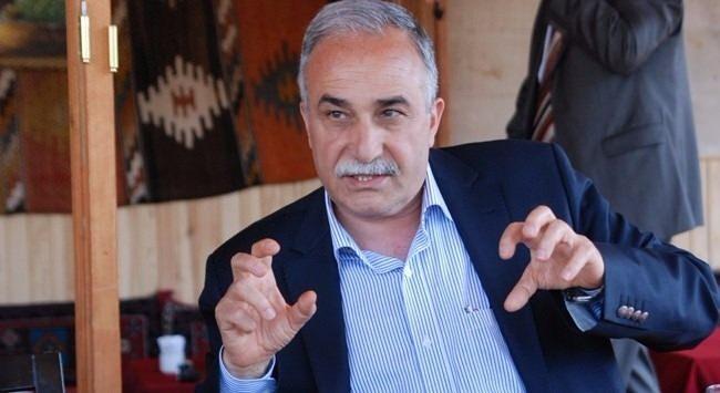 <p>GIDA, TARIM VE HAYVANCILIK BAKANI AHMET EŞREF FAKIBABA<br />
<br />
Atatürk Üniversitesi Tıp Fakültesi</p>
