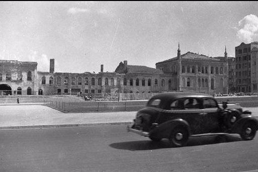 <p>Taksim (1930'lu yıllar)</p>

<p> </p>
