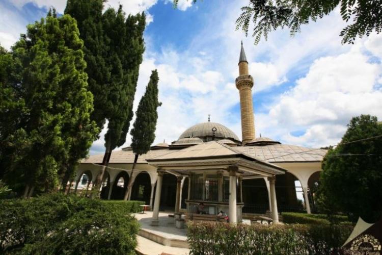 <p>Tekirdağ<br />
<br />
Nüfusu: 972 875  <br />
Toplam otomobil sayısı: 137 431<br />
​Kaç kişiye bir otomobil düşüyor: 7,1</p>
