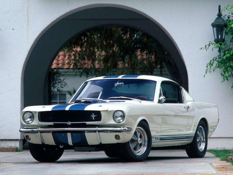 <p>Ford Mustang</p>
