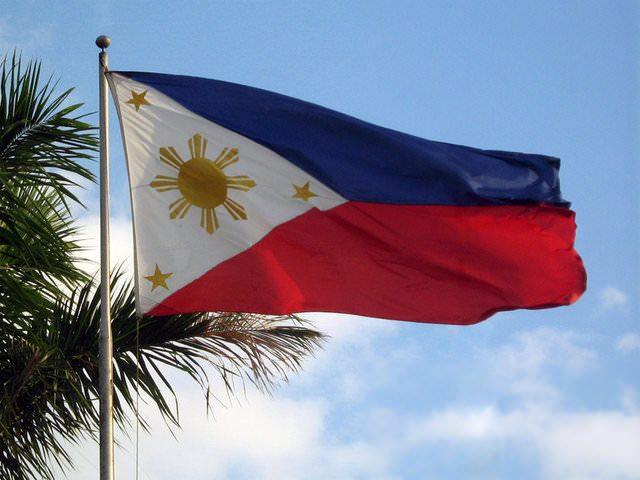 <p> Filipinler: "Tanrı, İnsanlar, Doğa ve Ülke"</p>
<p> </p>