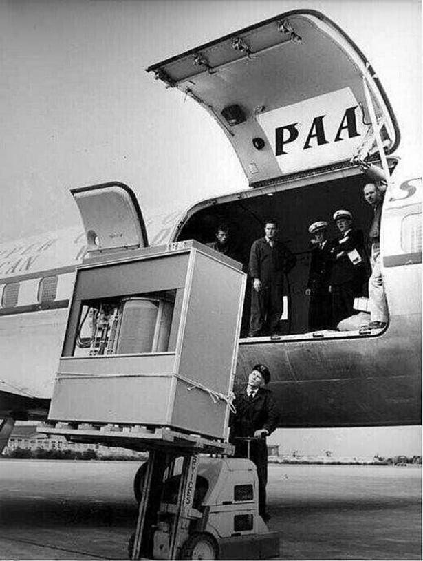 <p>Beş megabayt hafızalı, yaklaşık bir tonluk IBM harddisk, 1956</p>
