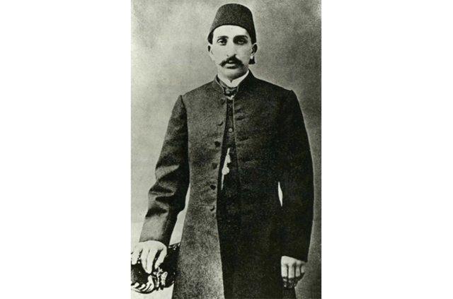 <div> </div>
<div>Sultan II. Abdülhamid Han</div>
<div>Beni evhamlı sanıyorlardı HAYIR! Ben sadece gafil değildim, o kadar. Kırk yıl şu devletlerin birbirine düşmesini bekledim. Onlar birbirlerine düştü, şimdi ben tahtta değilim.</div>