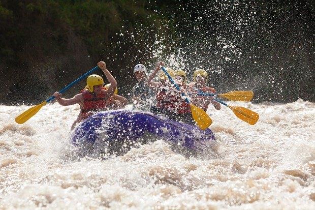 <p>Rafting (Çoruh Nehri)</p>