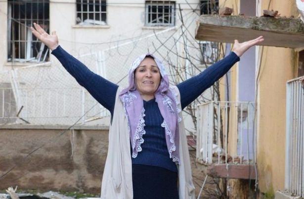 <p> Bombacı olduğu değerlendirilen şüphelilerin bağlantıları ve ilçedeki faaliyetlerinin tespiti için tüm MOBESE’ler incelemeye alındı.</p>
<p> </p>