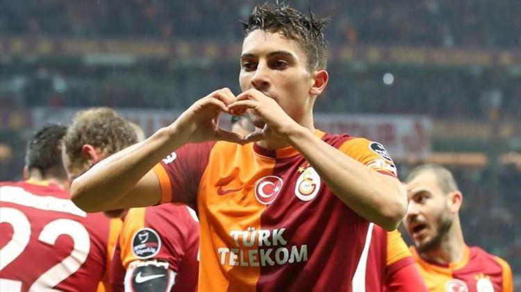 <p>2013-14 Alex Telles 6.150.000 €</p>
