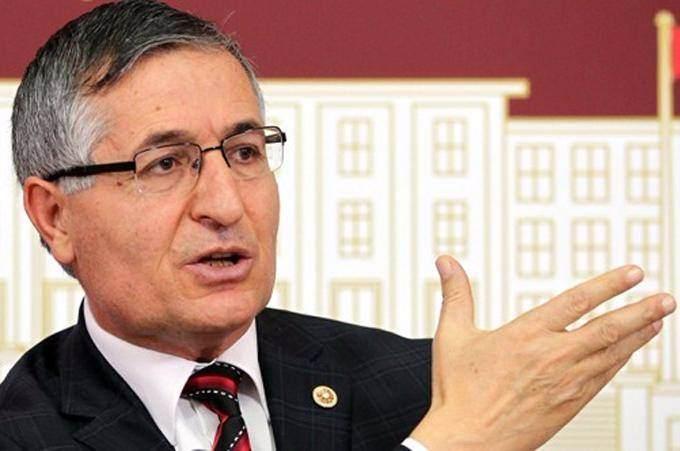 <p>Özcan Yeniçeri - HAYIR</p>
