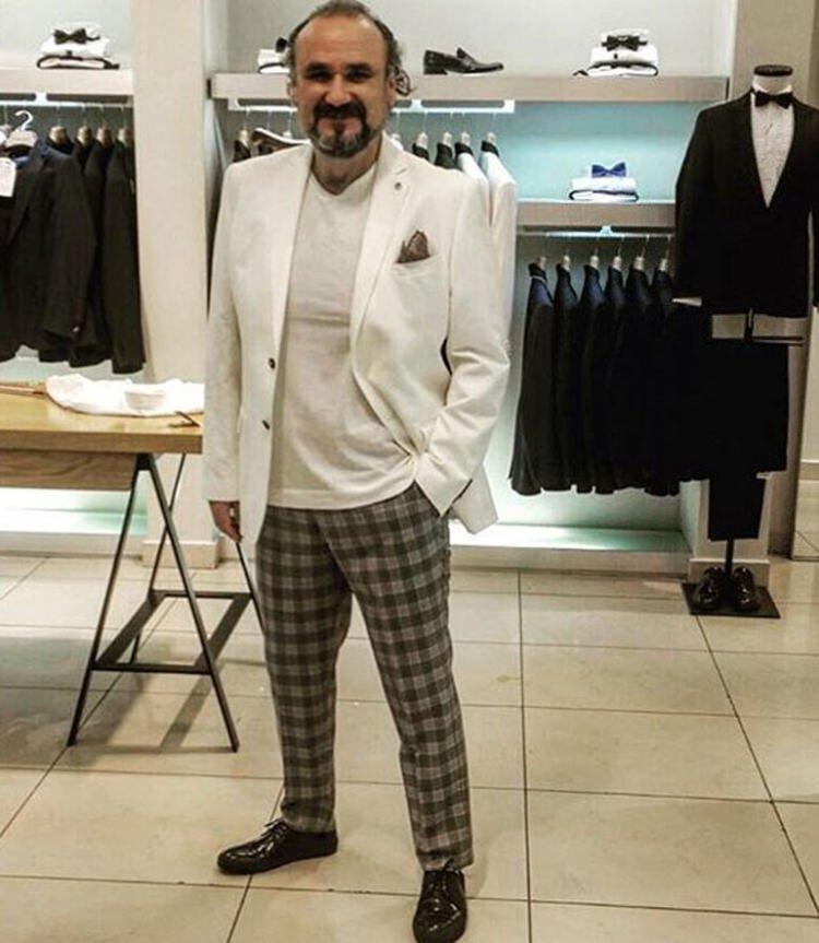 <p>Hakan Aysev de 60 kilo verdi. </p>
