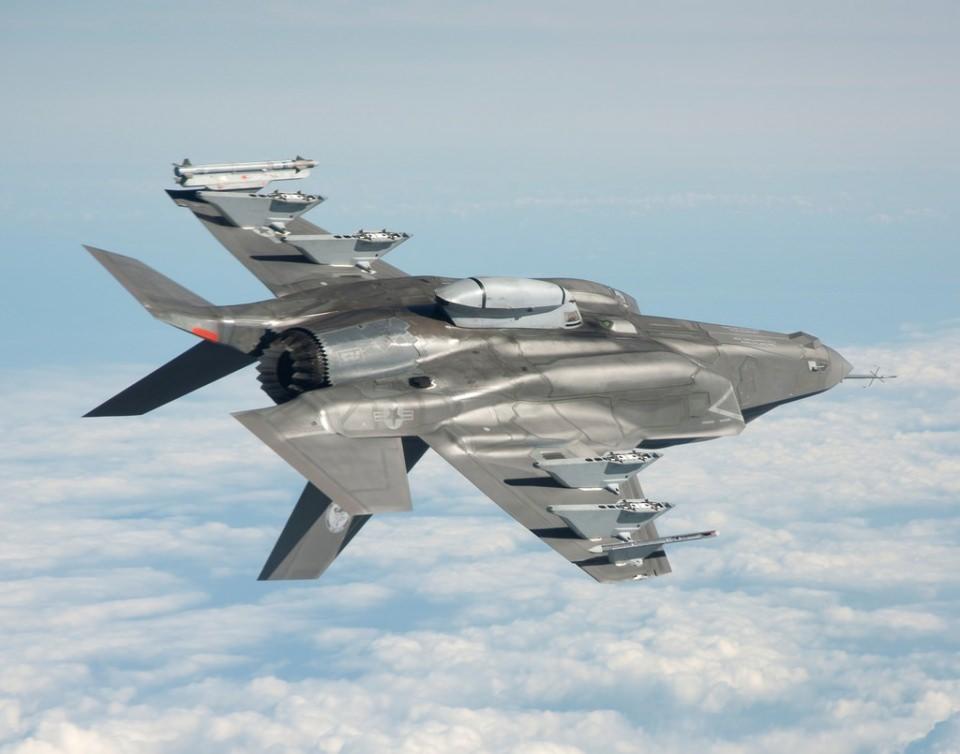 <p><strong>TOPLAM KAÇ ADET?</strong><br />
Türk Hava Kuvvetleri Komutanlığı'nın ana vurucu gücünü oluşturması planlanan F-35 uçaklarından yıllara yayılacak şekilde 100 adet tedarik edilmesi planlanmakta.</p>