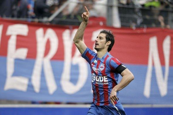 <p>Nicolas Seube - SM Caen<br />
15 yıl - 1 Tem 2001</p>
