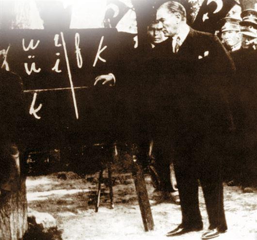 <p>Türk alfabesinde "q" "x" ve "w" harflerinin bulunmaması.</p>
