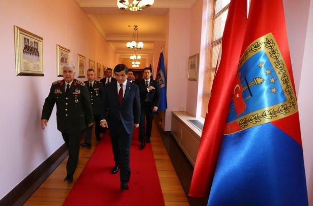 <p>Genelkurmay Başkanı Necdet Özel ve Jandarma Genel Komutanı Ali Atay'ın son kez katıldığı toplantı, askeri komuta kademesini yeniden şekillendirecek.</p>

